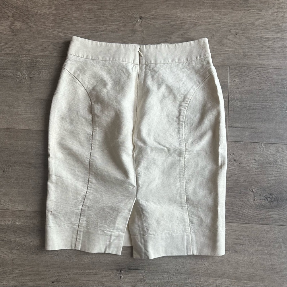 EUC J. Crew Factory - The Pencil Skirt - light cream - size 2 - Picture 4 of 5